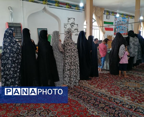 حضور پرشکوه مردم مشهد در دور دوم انتخابات ریاست‌جمهوری 