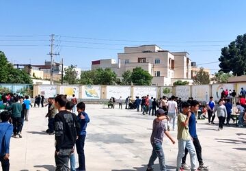 برگزاری بازارچه دانش آموزی در دبیرستان ابوریحان