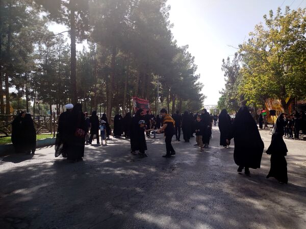حضور مردم نیشابور در راهپیمایی جاماندگان اربعین حسینی