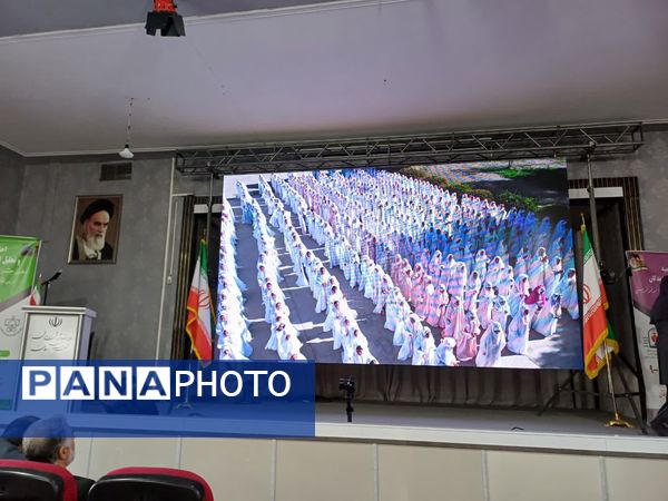 تجلیل از برگزیدگان 2 جشنواره پرورشی در شهرستان زرقان 
