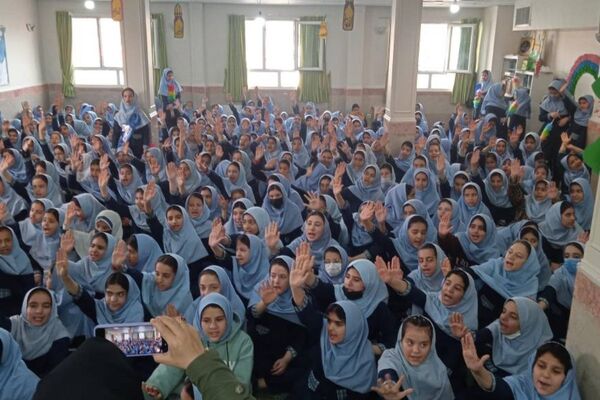 جشن نیمه شعبان در دبستان میقات پردیس