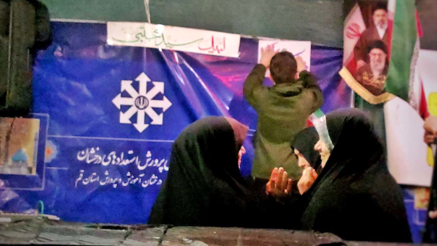 موکب دانش‌آموزان مدارس استعدادهای درخشان قم