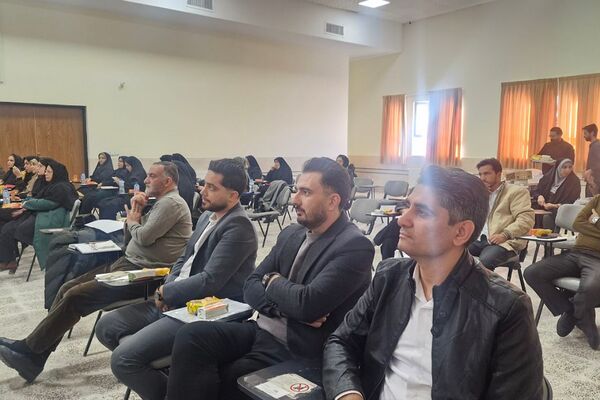 همایش فصلی مدیران مدارس فشافویه با تأکید بر قانون مداری، ارتقای کیفیت آموزشی و سلامت دانش آموزان 