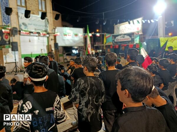نوای «احلی من العسل» مقابل مسجد جامع حاجی‌آباد