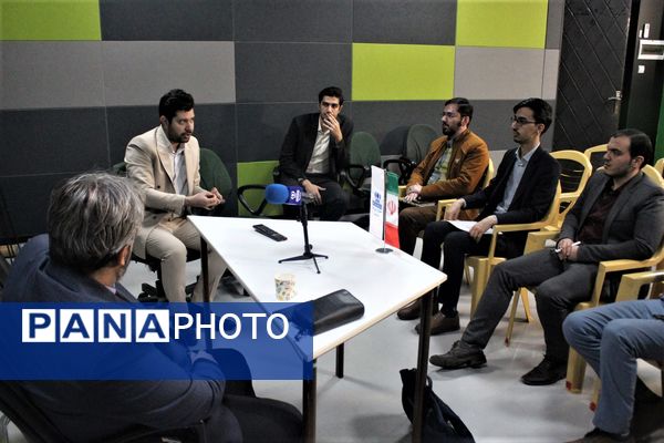 نشست صمیمی «محمد عکاف» با مدیران روابط عمومی نواحی آموزش و پرورش قم