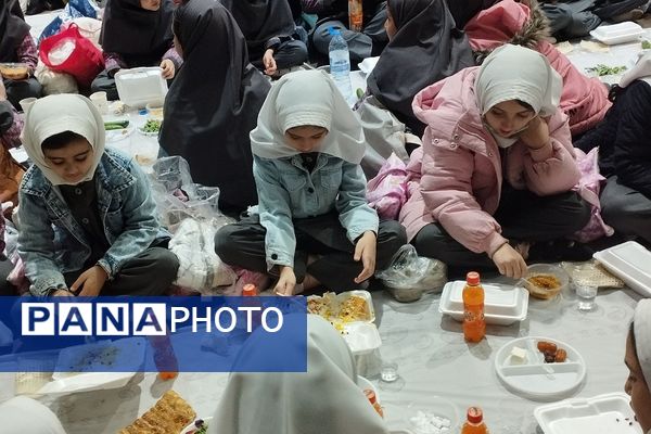 مراسم افطار و جشن ویژه در مدارس پیشوا