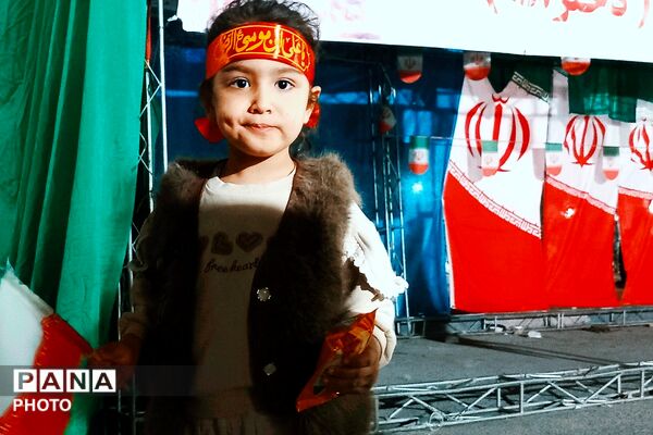 سربندهای “یا امام رضا”؛ پیوند نسل نو با سیره ائمه اطهار در تجمعات بهارستان