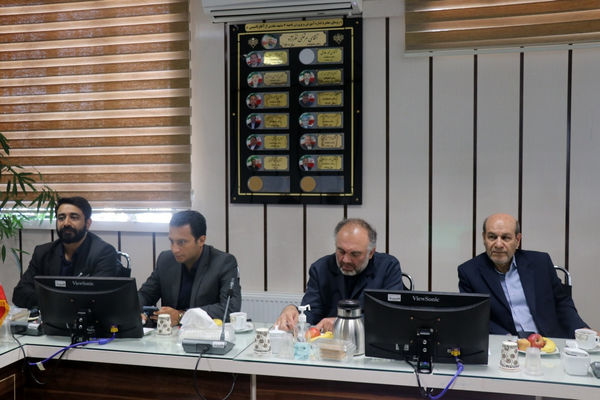 نشست و هم‌اندیشی معاونت پرورشی و فرهنگی اداره‌کل آموزش و پرورش با ناحیه 7مشهد