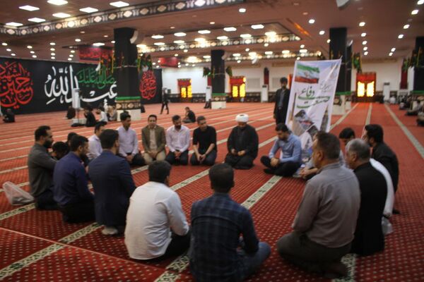 فروغ ایمان و همدلی در نماز جمعه بندرعباس