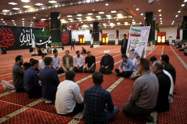 فروغ ایمان و همدلی در نماز جمعه بندرعباس