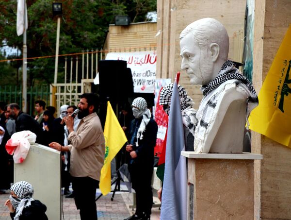 غرش خشم انقلابی دانشجویان دانشگاه آزاد مشهد علیه صهیونیسم و فریاد همبستگی با غزه