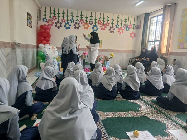 انتخابات سفیران سلامت در دبستان میثاق ناحیه سه