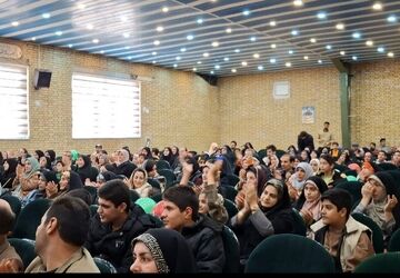 با فرارسیدن میلاد حضرت مهدی شهر با نور دل‌ها روشن شد 