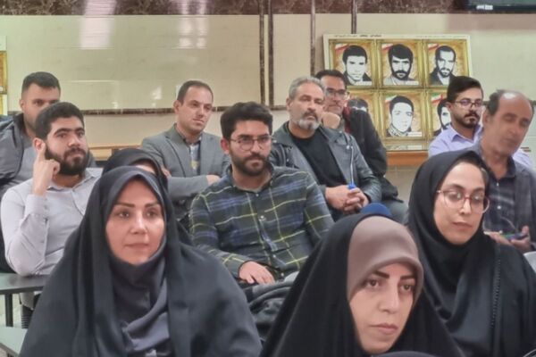 کارگاه مدیریت کلاس و روش‌های نوین تدریس در فیروزکوه: تلفیق هنر تدریس با قدرت فناوری