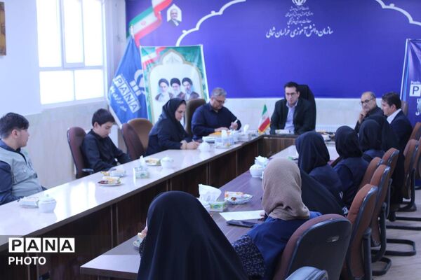 دیدار مدیرکل آموزش‌وپرورش خراسان شمالی با خبرنگاران دانش‌آموز پانا