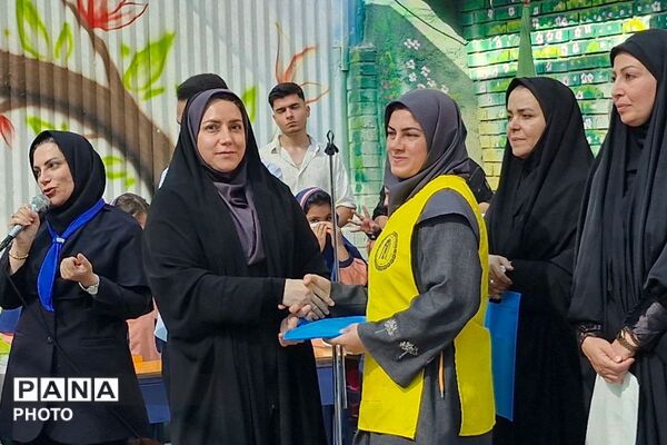 افتتاح طرح «شمیم و سپاس» در دبستان عطر دانش قرچک