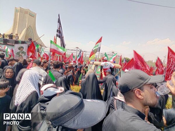 میدان آزادی؛ خروش عاشقان در بدرقه رهبر شهید