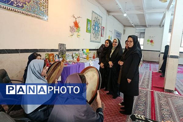  نمایشگاه فرهنگی و هنری دبیرستان عترت