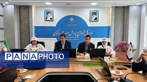 تجلیل سرپرست آموزش و پرورش استان مرکزی از دانش‌آموزان افتخارآفرین در المپیک دانش‌آموزی 