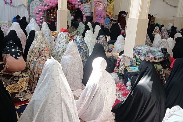 آخرین روز اعتکاف دختران در مسجد الزهرا شهر قیامدشت 