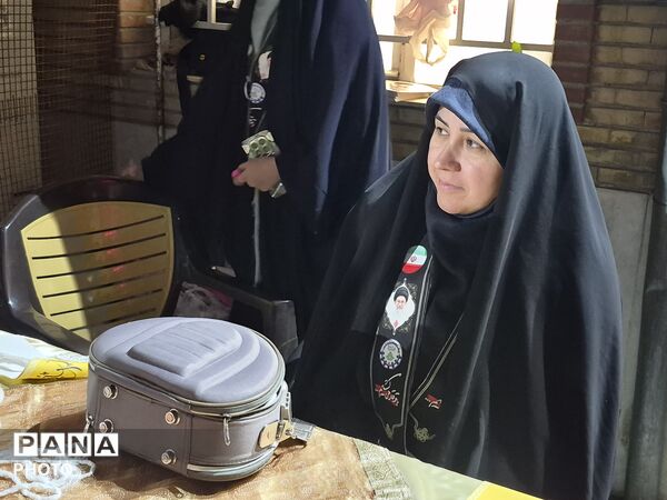برپایی غرفه فرهنگی سازمان دانش‌آموزی در میدان المپیک