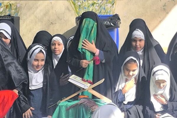 تجدیدِ پیمان با انقلاب و اهل بیت(ع) در روز ۱۳ آبان