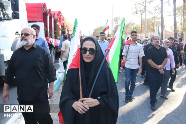 تشییع پیکر شهید محمدمهدی رضایی نصرآبادی در یزد