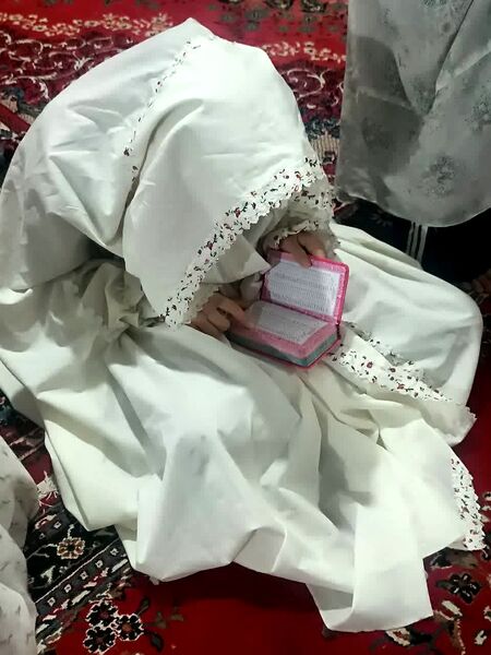 اعتکاف دانش‌آموزان دختر در مسجد سیدالشهدا شهرستان بجنورد 