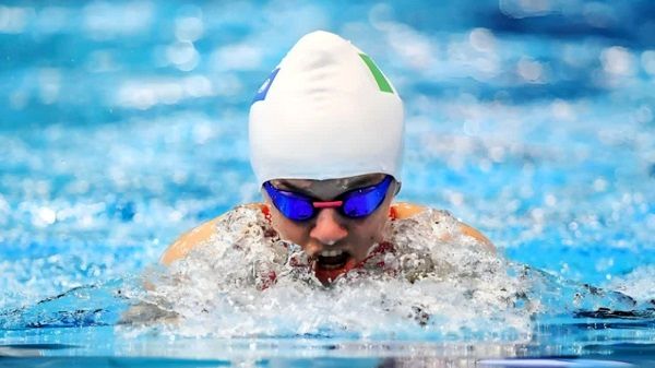 شنا،راهی مؤثر برای کاهش استرس و افزایش اعتماد‌به‌نفس است 