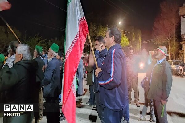 سنگر ما خیابان است 