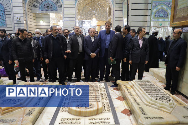 تشرف وزیر جهاد کشاورزی به زیارت حرم حضرت معصومه(س)