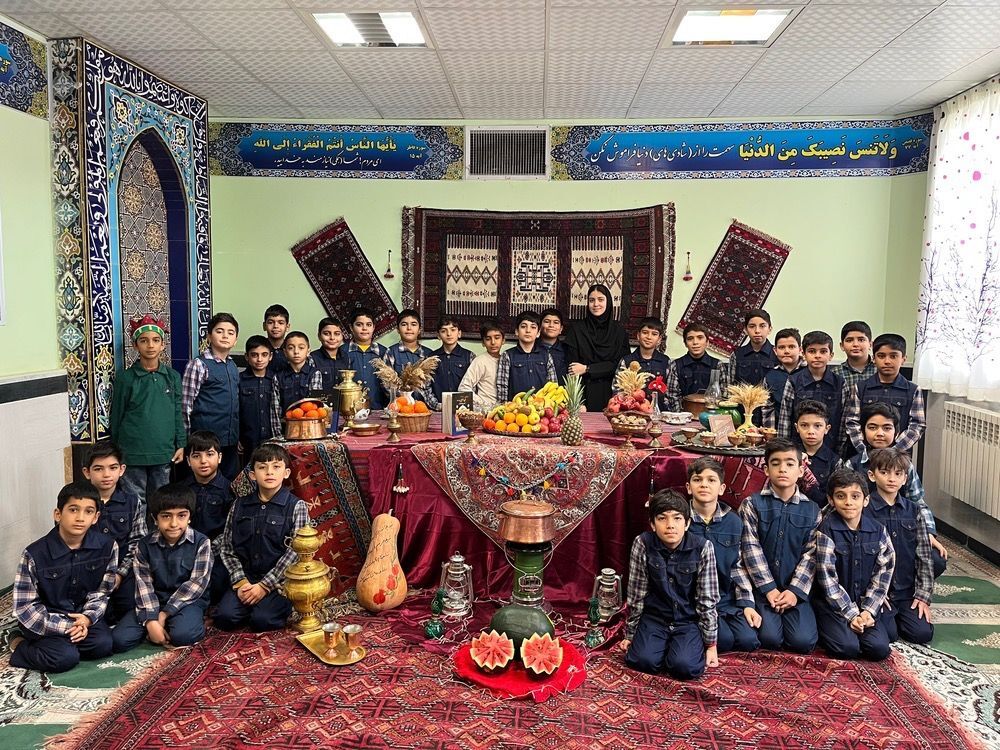 جشن یلدایی در مدرسه شهدای فرهنگی شهرستان شیروان