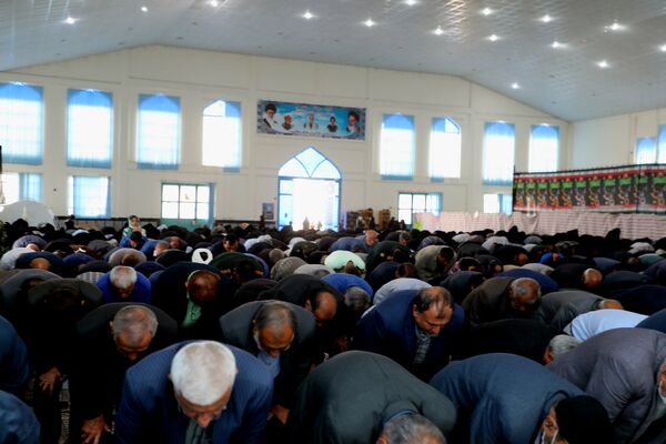 استقبال باشکوه مردم لنده از شهدای گمنام