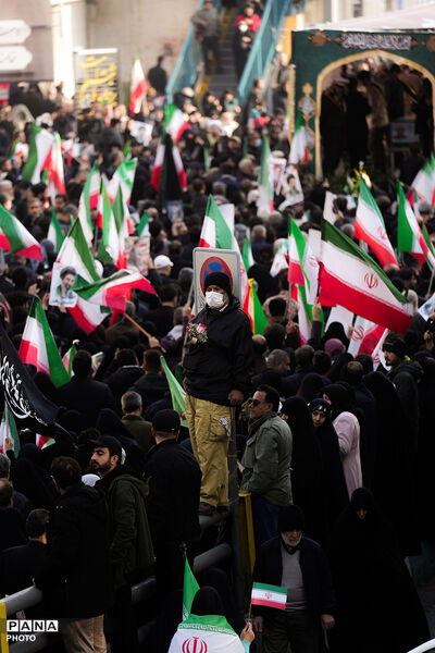 با تو قد می‌کشیم...