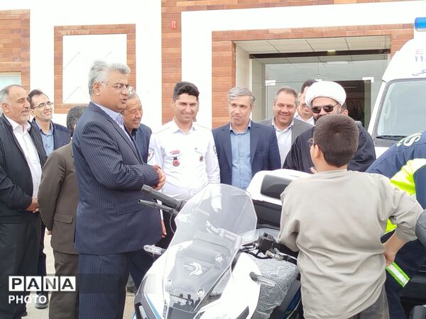 رونمایی از یک دستگاه آمبولانس و دو دستگاه موتور لانس در کاشمر 