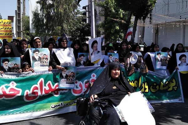 راهپیمایی پانزده خرداد کفن پوشان شهرستان ورامین