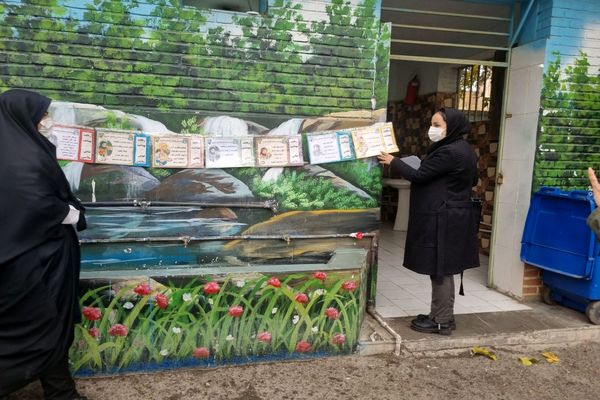 بازدید از وضعیت بهداشت و پایگاه‌های تغذیه سالم مدارس پاکدشت 