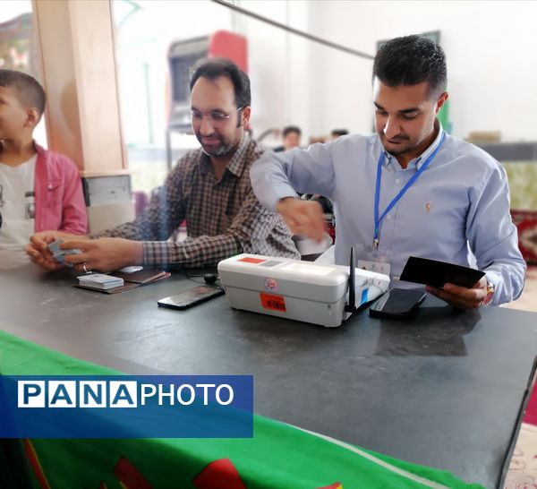 حضور حماسی مردم غیور بیرجندی در انتخابات 