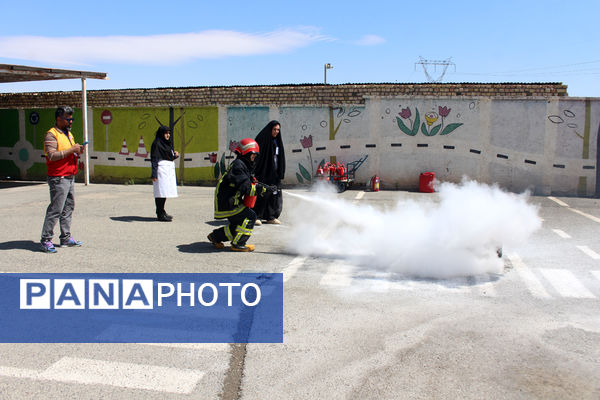 رقابت‌های اطفاء حریق مراقبین سلامت استان قم