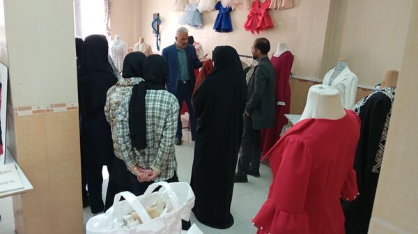 آیین افتتاحیه نمایشگاه «اقتصاد مقاومتی و صنایع دستی هنرجویان شهرستان بن»