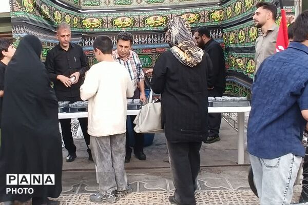 دلدادگی فرهنگیان در موکب اربعین حسینی
