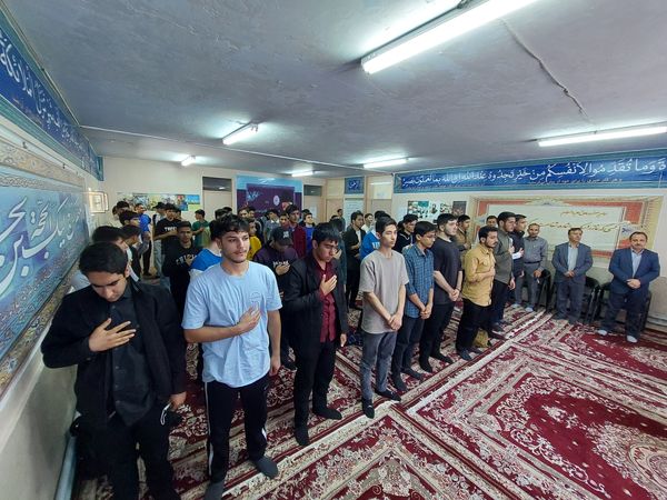 مراسم تجلیل از ستارگان دبیرستان عابدینی خرم ملارد 