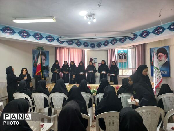 مراسم جشن ممتازین در دبیرستان شاهد هاجر کاشمر