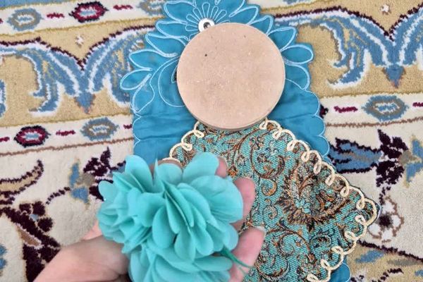 اعتکاف دانش‌آموزی رباط‌کریم با پرچم‌گردانی حضرت ابوالفضل(ع)