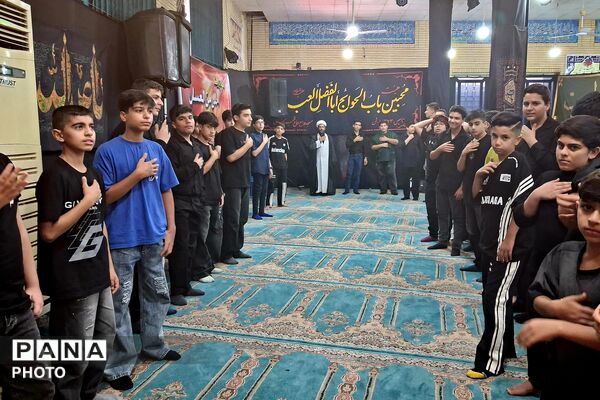 طنین نوای عاشورایی نوجوانان کازرونی در سوگواره «احلی من العسل»
