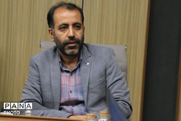آیین تجلیل از مدیران مدارس تمام تشکیلاتی و مدیران سازمان دانش آموزی مناطق ۱۹ گانه تهران 