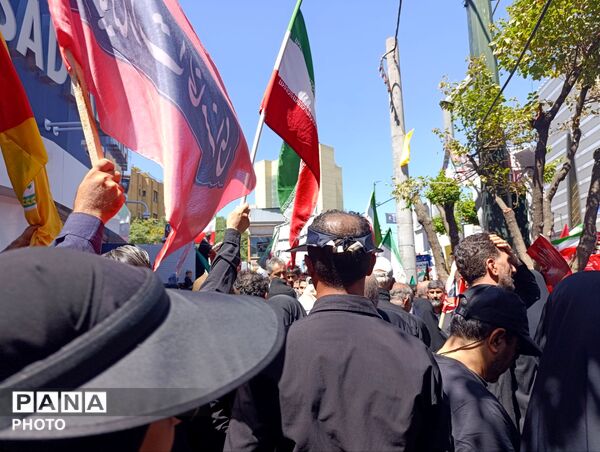 مراسم تشییع رهبر معظم انقلاب و خانواده ایشان در مشهد