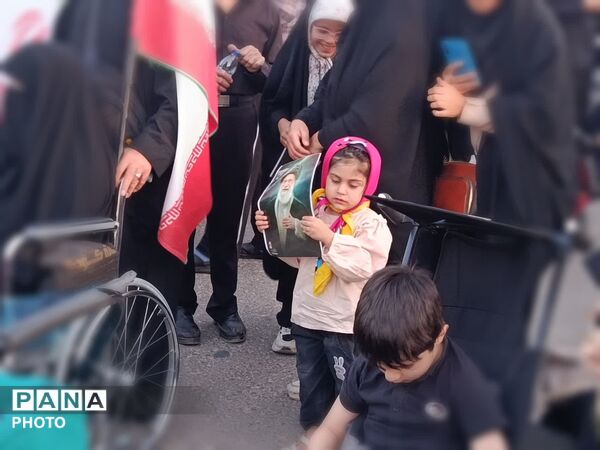 تلاقی دریای سرخ و سیاه مردم در حماسه وداع با قائد امت