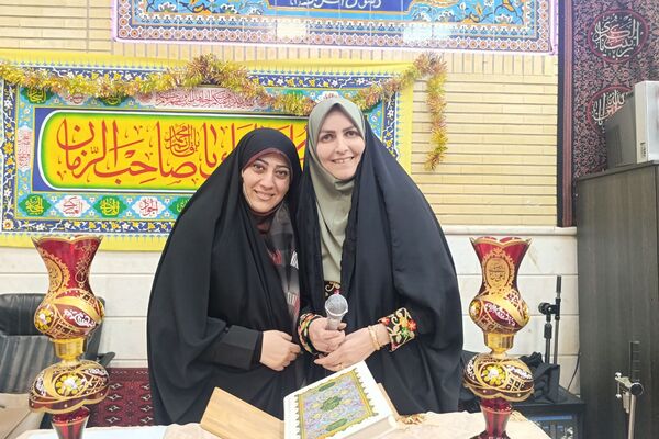 حضور دانش‌آموزان دبستان حاتم ناحیه دو شهرری در مراسم ضیافت افطاری 