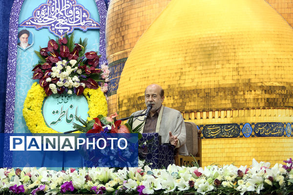 محفل کرسی ملی تلاوت نوجوانان فاطمی در حرم حضرت معصومه(س)